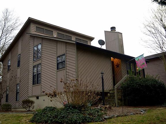 2nd image of 1666 Stonewood Dr