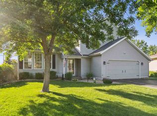 1507 Homewood Ln NE, Cedar Rapids, IA 52402