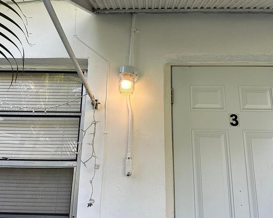 1st image of 321 NE 2nd St Unit 3