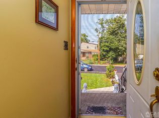 53 Lakeside Dr S, Piscataway, NJ 08854