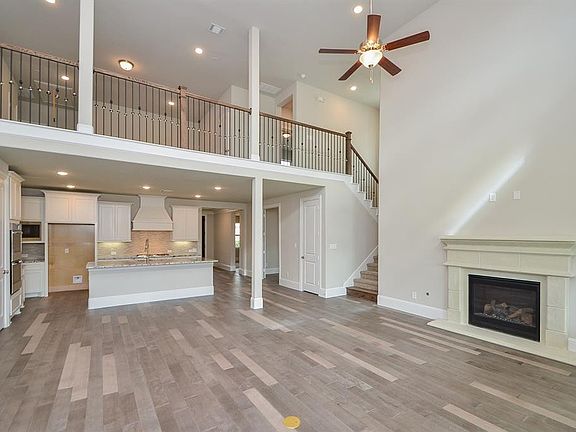 Plan 5049 Living Area