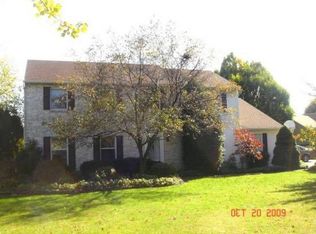 1395 Deerfield Dr, Allentown, PA 18104