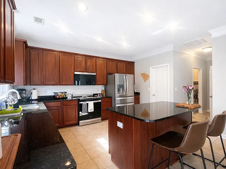 116 Kelsey Glen Ln — Photo 15
