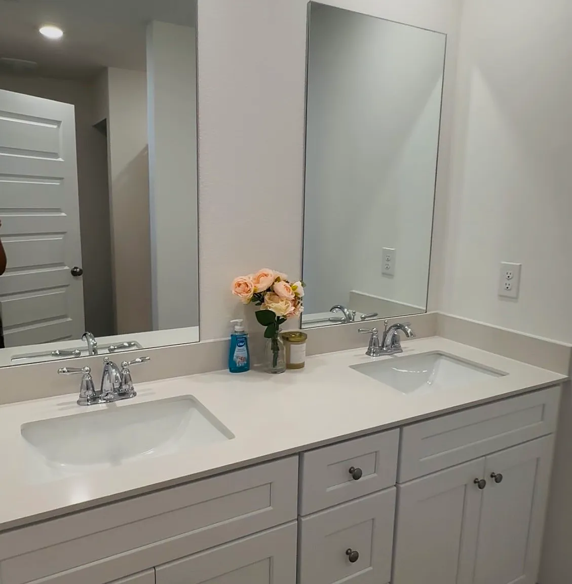 3 bed, 2.5 bath, 1459 sqft, $2,895 — Photo 2