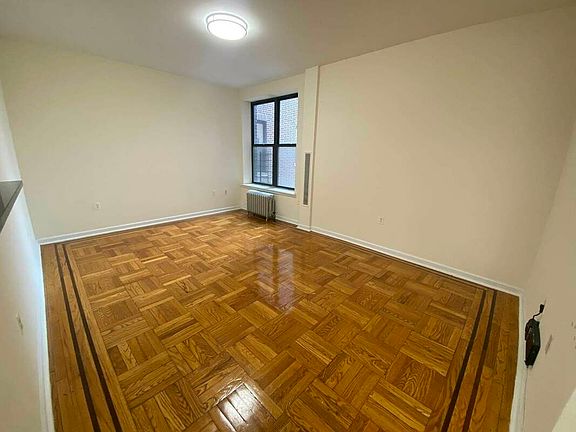3rd image of 320 Sterling St APT 4EE