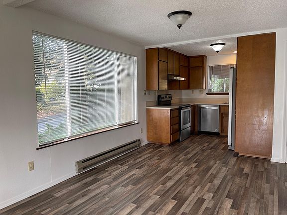 3rd image of 112 N 3rd Ave SW #A