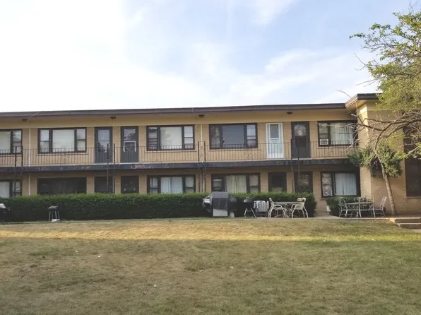 36 King Arthur Ct APT 12, Northlake, IL 60164