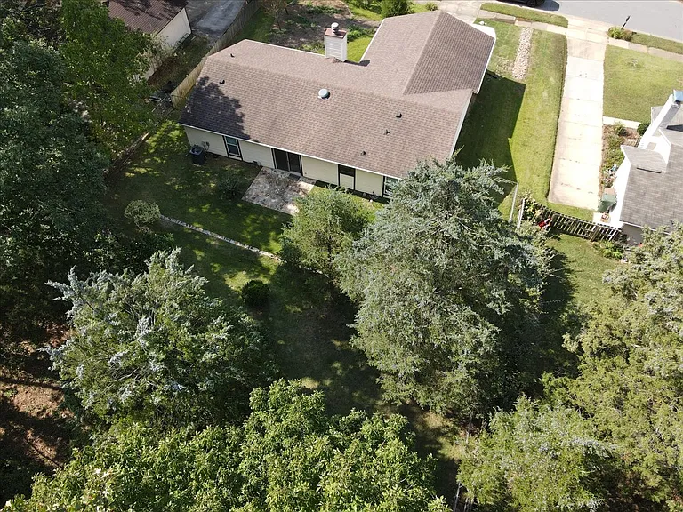 1607 Burnley Dr — Photo 57