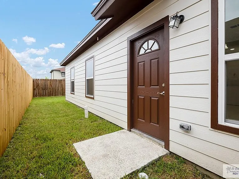 2225 S Valley Cir #B — Photo 12