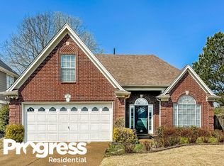 383 N Ericson Rd, Cordova, TN 38018