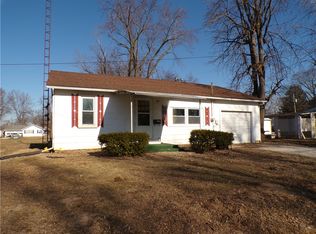 511 W South 10th St, Shelbyville, IL