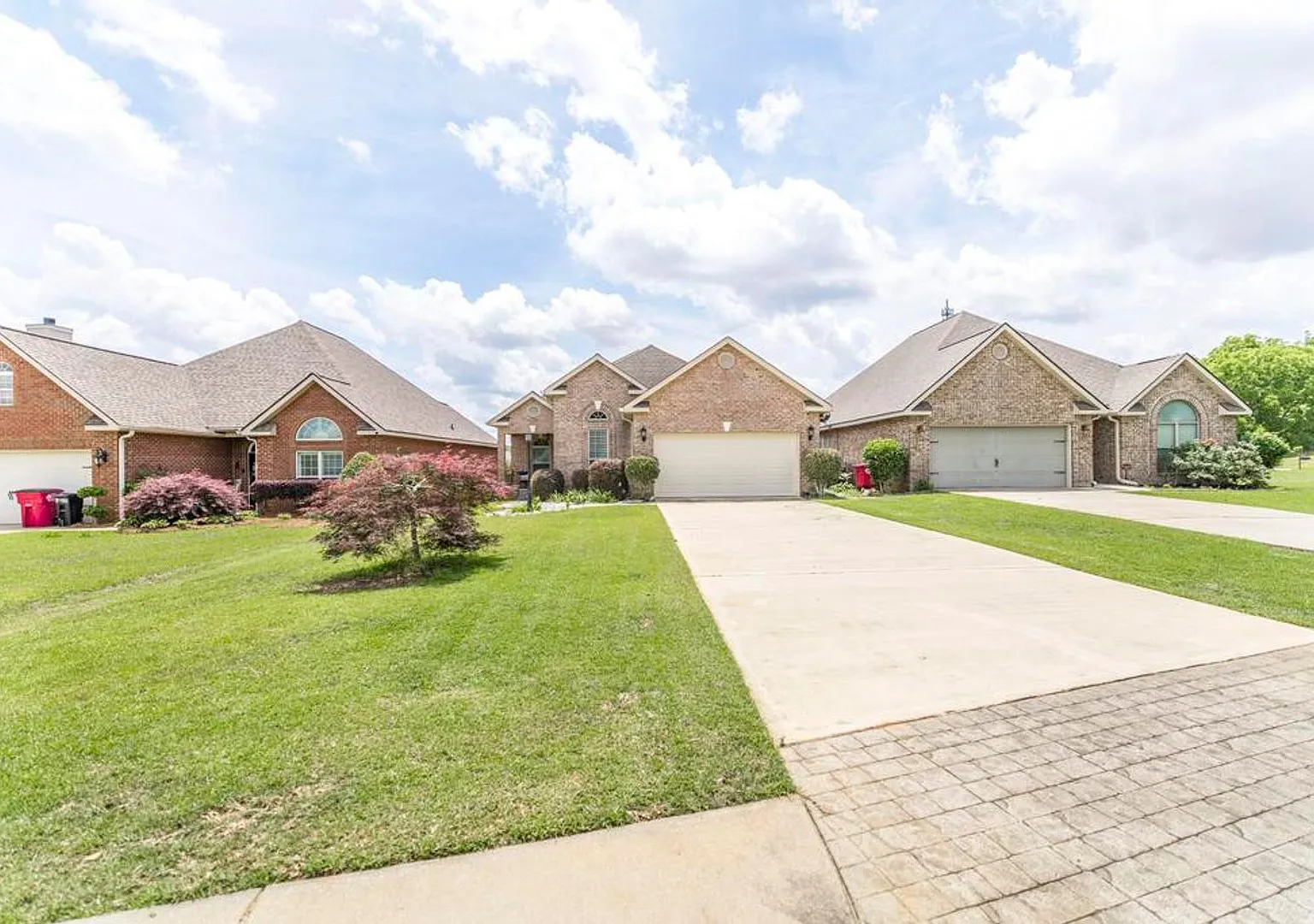Great Family Home in Eagle Springs!! — Photo 3