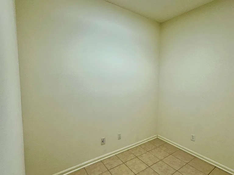 1 Pomegranate Ln — Photo 37
