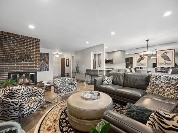 8549 Irwin Rd APT 134, Bloomington, MN 55437