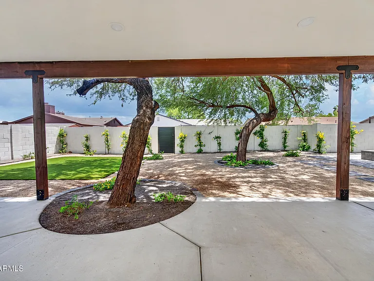 5407 W Holly St — Photo 10