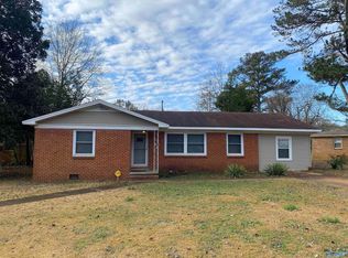 1515 Club View Dr NW, Huntsville, AL 35816