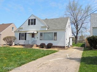 611 E 305th St, Willowick, OH 44095