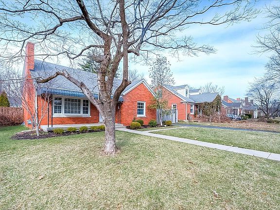 4th image of 217 Boiling Springs Dr