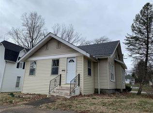 625 N Locust St, Greenville, IL