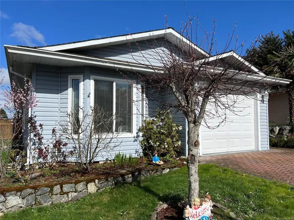 82 Wolf Ln, View Royal, BC V9A 7M2