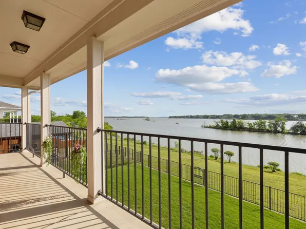 5365 Grenada Dr, Fort Worth, TX 76119