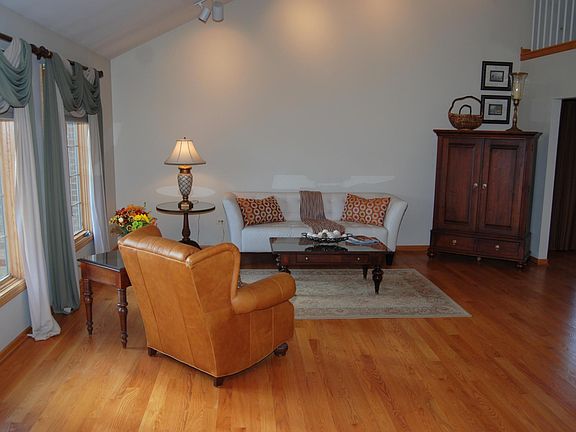 4th image of 11646 Brook Hill Dr