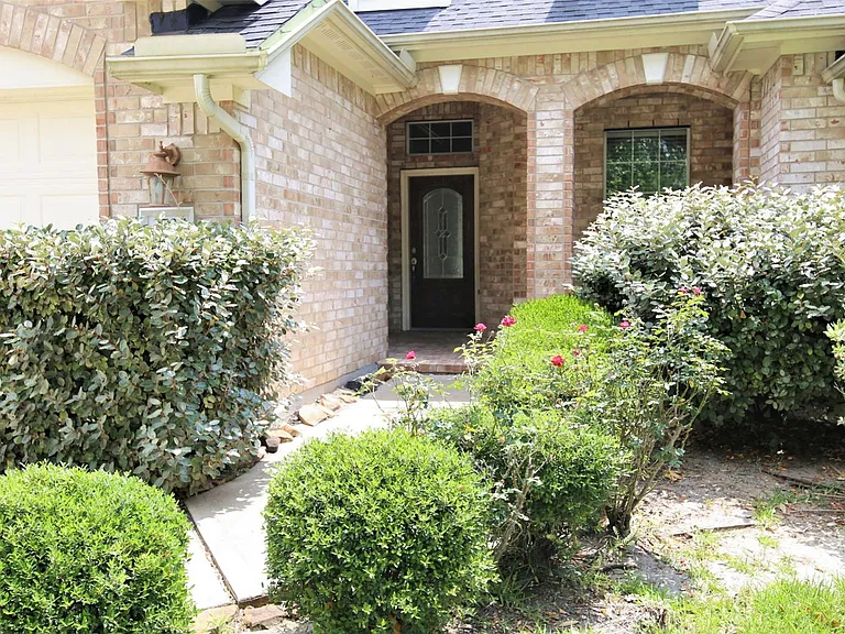 3735 Tidalwood Dr — Photo 2