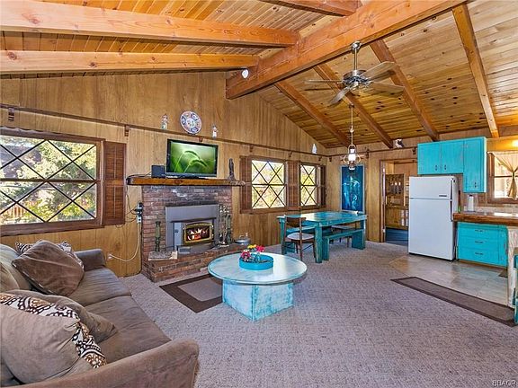 2nd image of 523 Waynoka Way