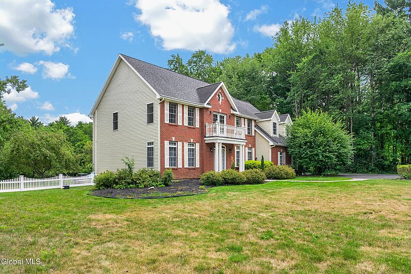 5th image of 106 Elizabethfield Way