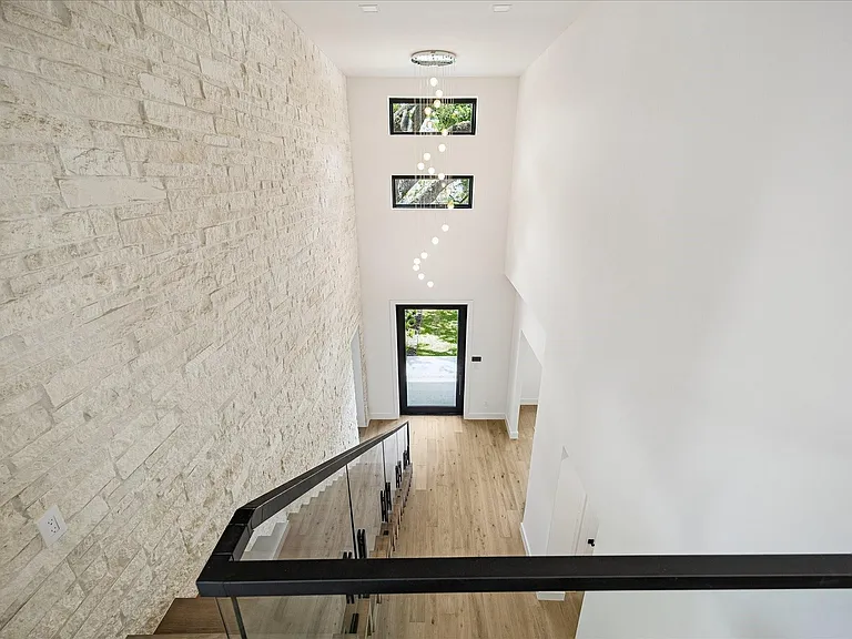 3106 Newcastle Dr — Photo 49