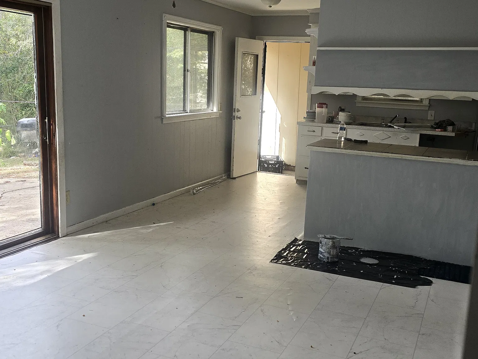 3 bed, 1302 sqft, $1,100 — Photo 3