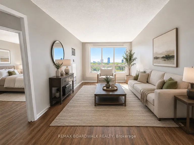 35 Holland Ave #907 — Photo 12