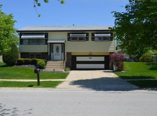 16619 Bristol Ln, Tinley Park, IL
