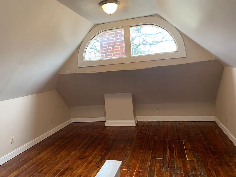 3042 Gilbert Ave #2 — Photo 32