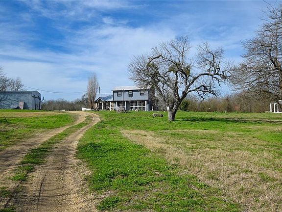 5th image of 272 Lost Cowboy Ln