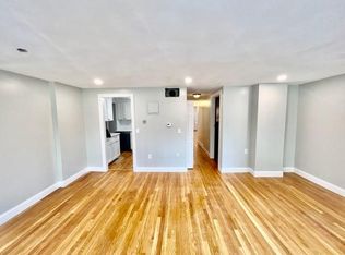 109 Fulton St #2F, Boston, MA 02109