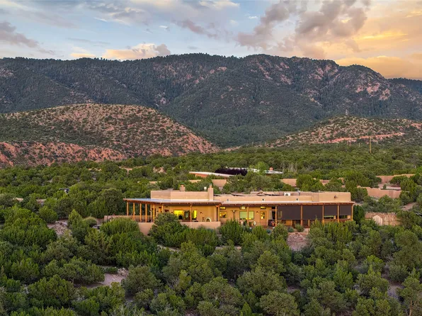 3 Heather Ln, Santa Fe, NM 87506