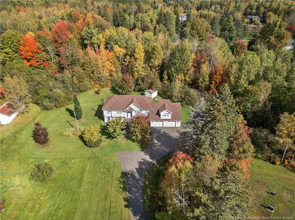 21 Rogers Rd, Moncton, NB E1G 2N2