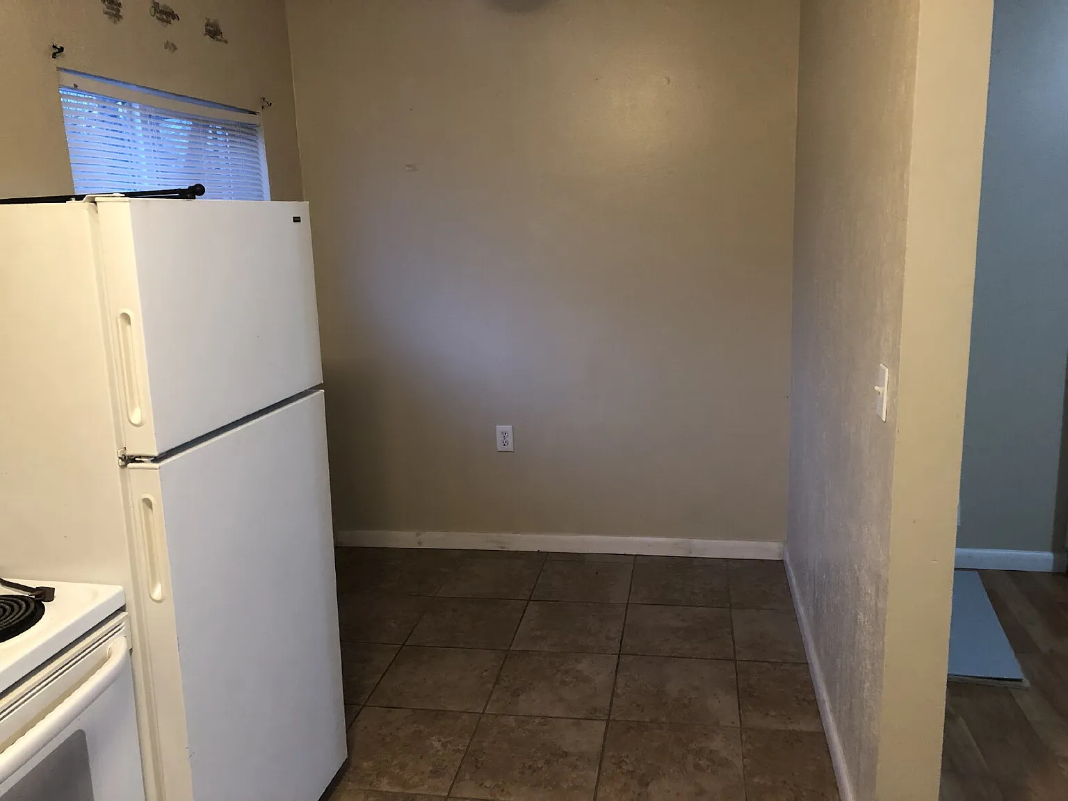 1 bed, 1.0 bath, 700 sqft, $1,089 — Photo 3