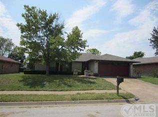 6452 Alta Vista Dr, Watauga, TX 76148