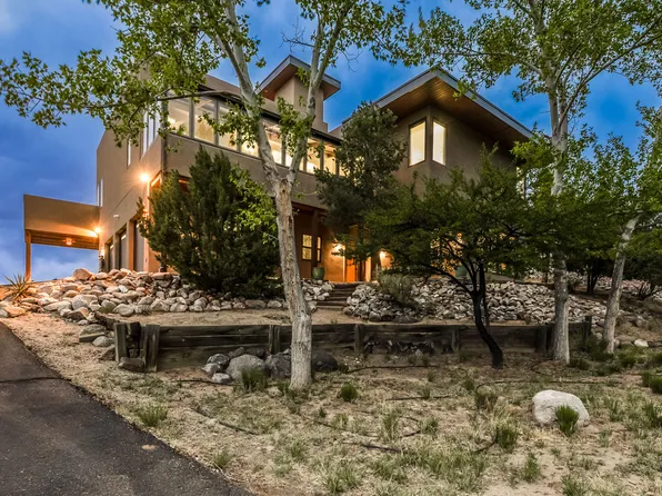 1452 Honeysuckle Dr NE, Albuquerque, NM 87122