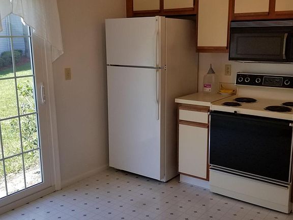 5th image of 4835 Lake Waterford Way W APT 3