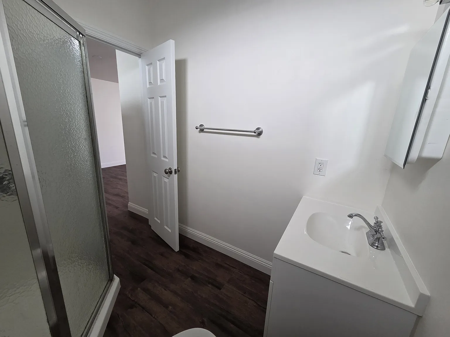 Studio, 400 sqft, $2,362 — Photo 3