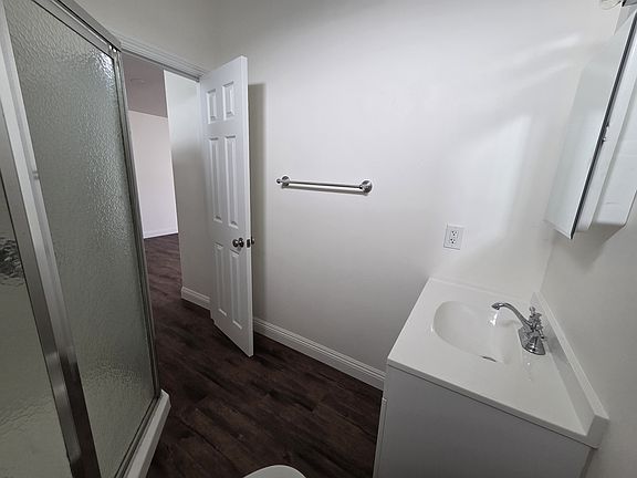 3rd image of 523 N Tremont St