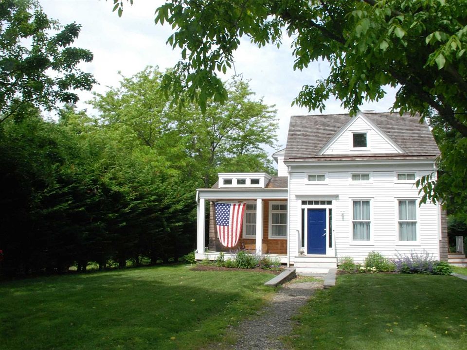 1st image of 880 Village Ln