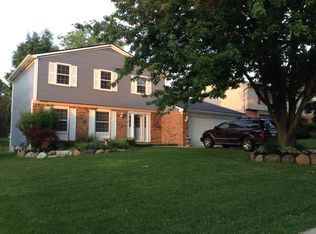 902 Dressler Ln, Rochester Hills, MI 48307