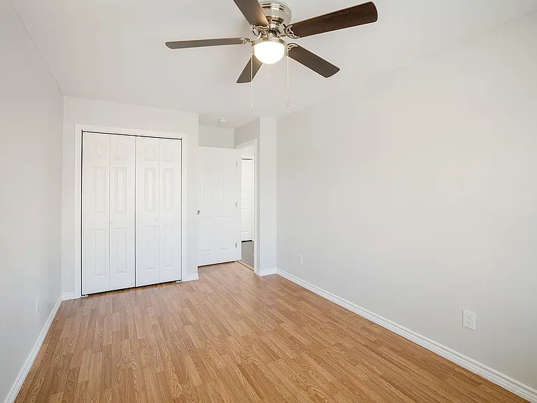 214 Lizzie St #B — Photo 13