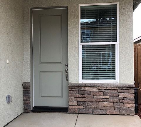 2nd image of 2421 Olivewood Ln