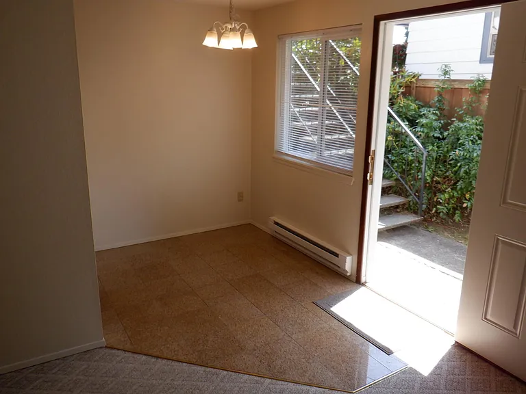 425 Pelly Ave N #2 — Photo 15
