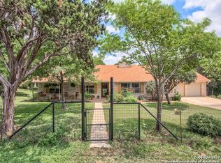 11009 Indian Trl, Helotes, TX 78023